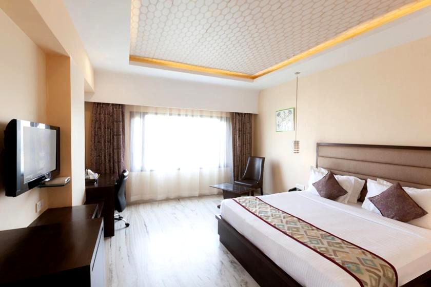 q-hotel-33n